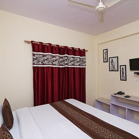 Oyo 13728 Hotel Kempty Valley View Hotel & Restaurant มัสซูรี ภายนอก รูปภาพ